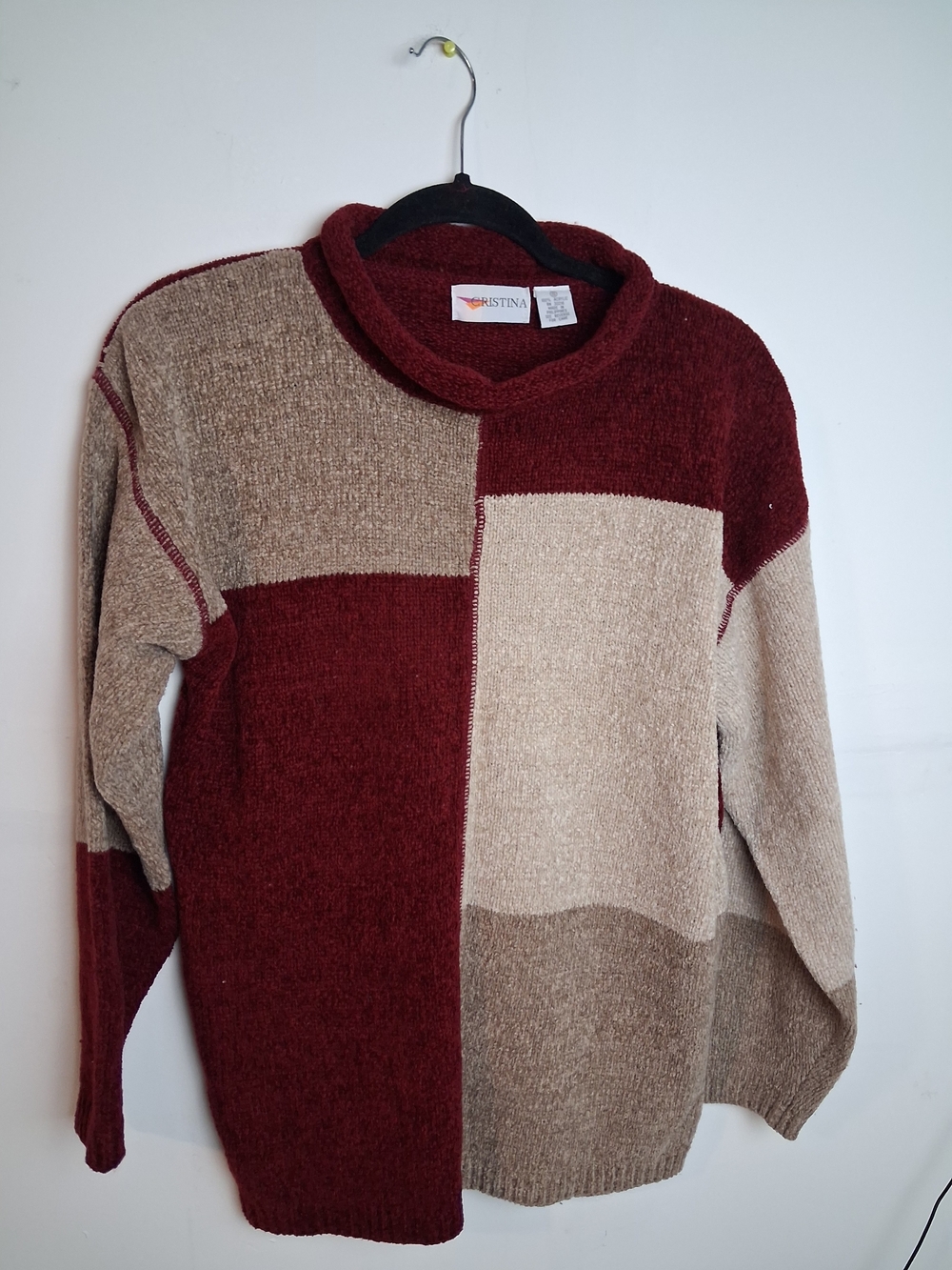 Christina Colorblock Turtleneck Sweater - Burgundy and Beige